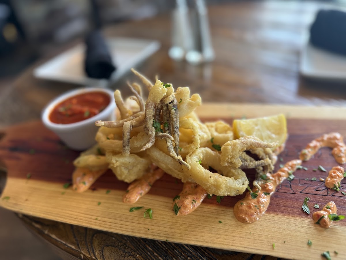 Luca's Wood Fire Pizza & Restaurant