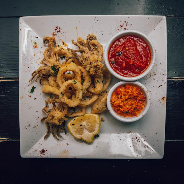 Dinner Calamari Marinara