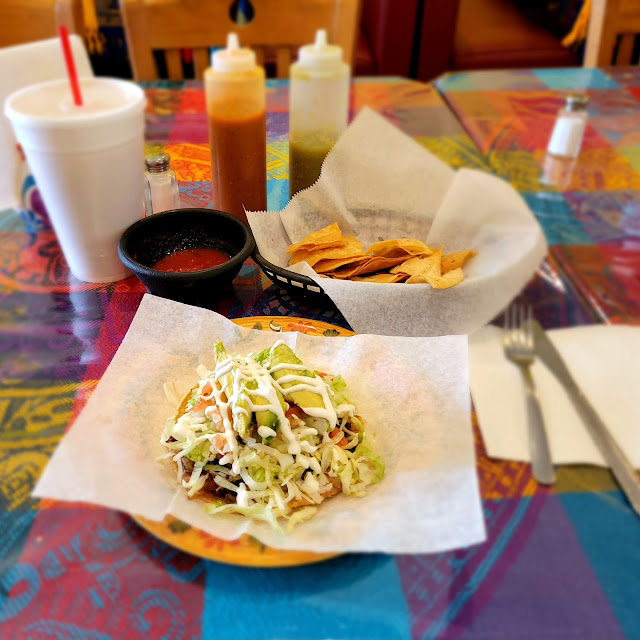 Tostada Carnitas