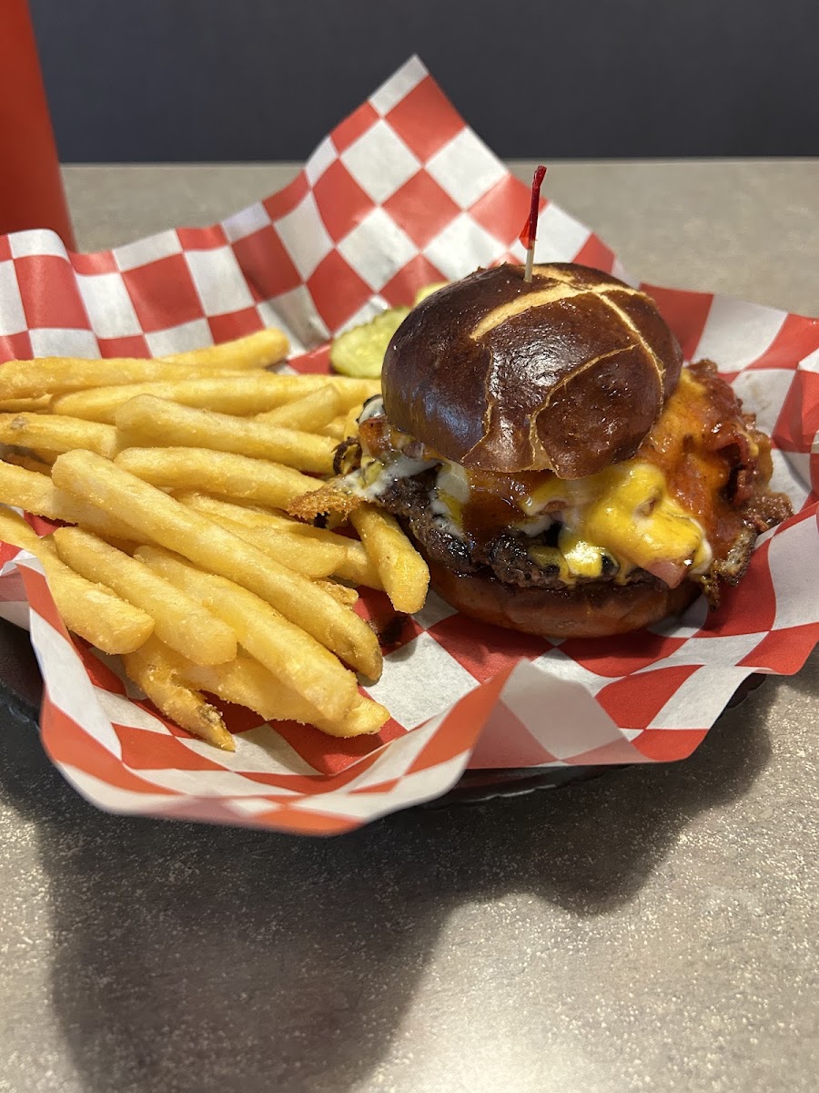 Miller's Sports Bar & Grill