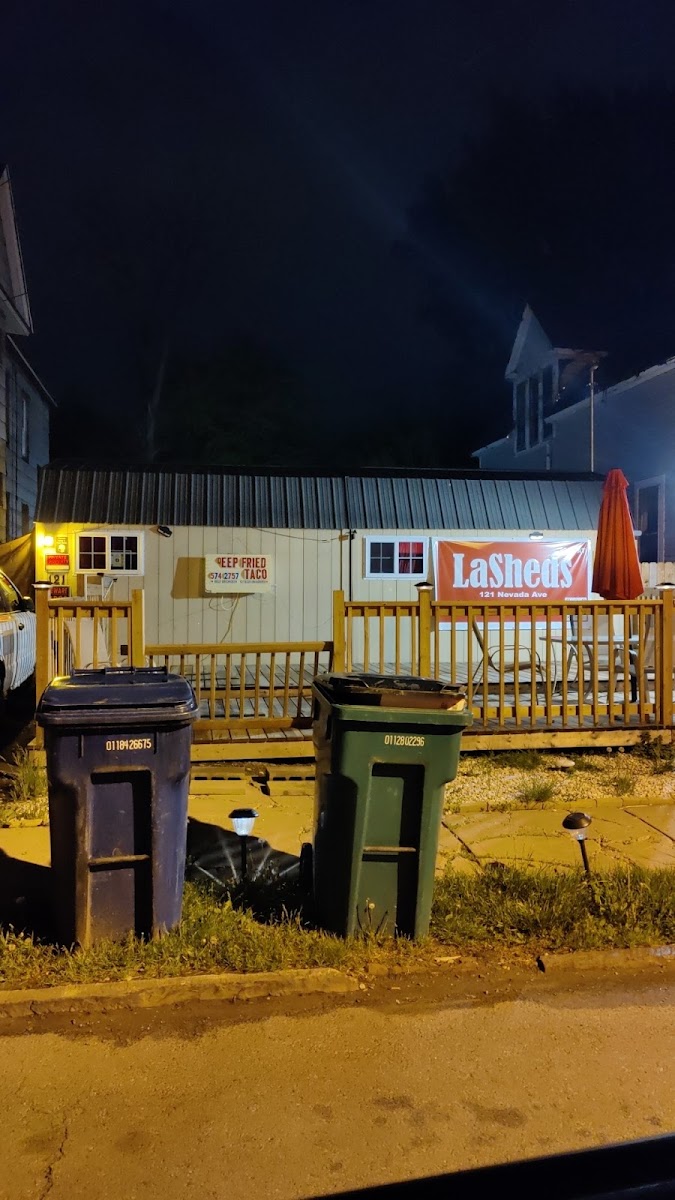 Lasheds deep fried tacos