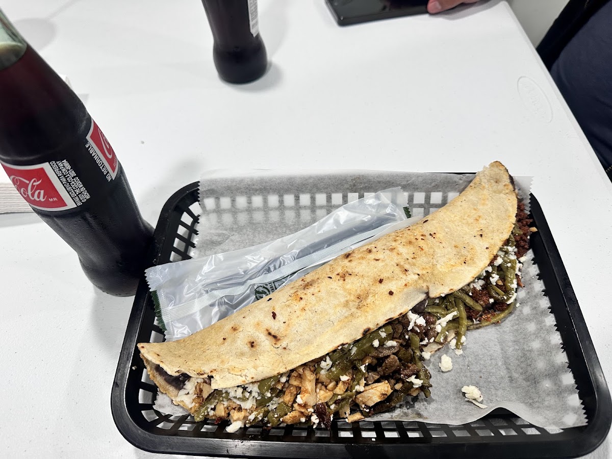El mezquital Mexican food truck