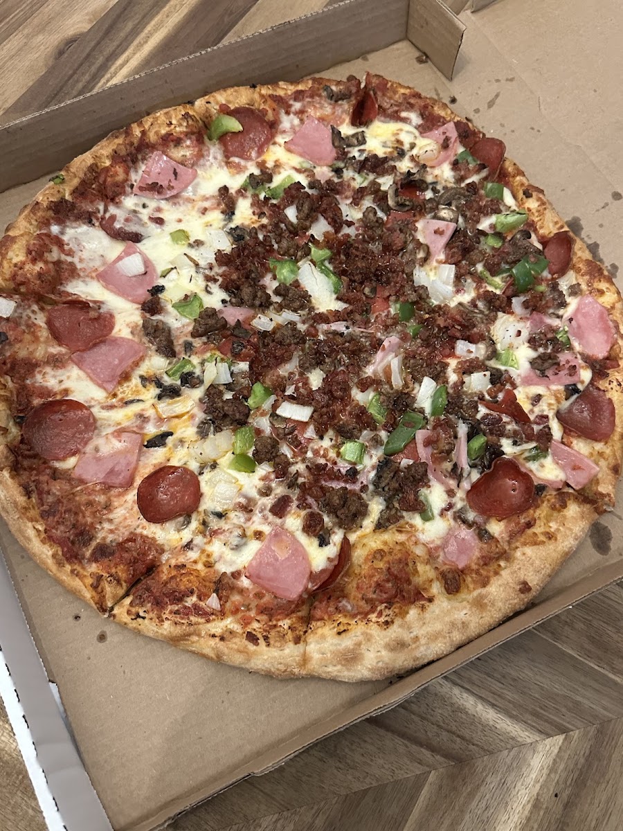 Hometown Pizza at The Lake