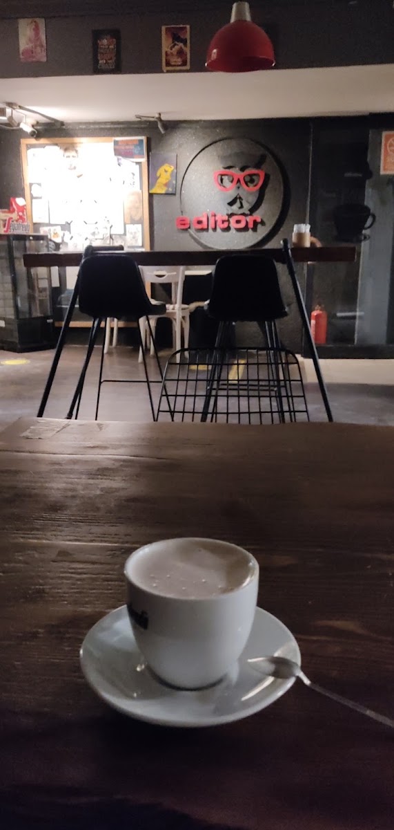 Editör Kafe Kitap Sanat