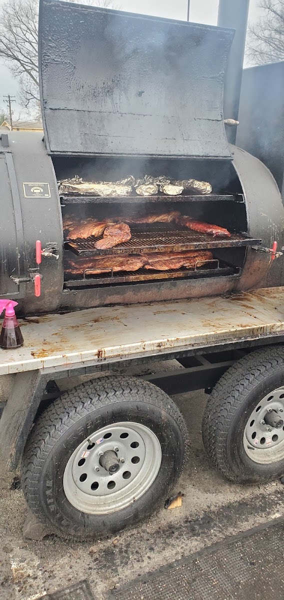 We Smoking BBQ