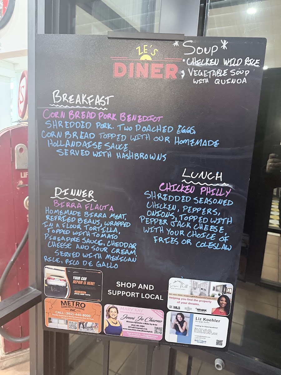 Ze's Diner Bloomington menu board