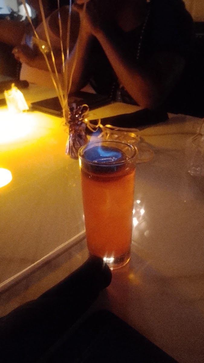 Lionz Den Restaurant and Bar