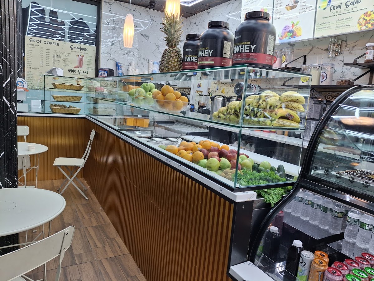 Seven Sips Smoothies Café - Sheepshead Bay