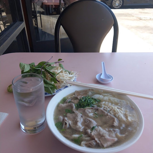 House Special Noodles Soup with Raw Feef