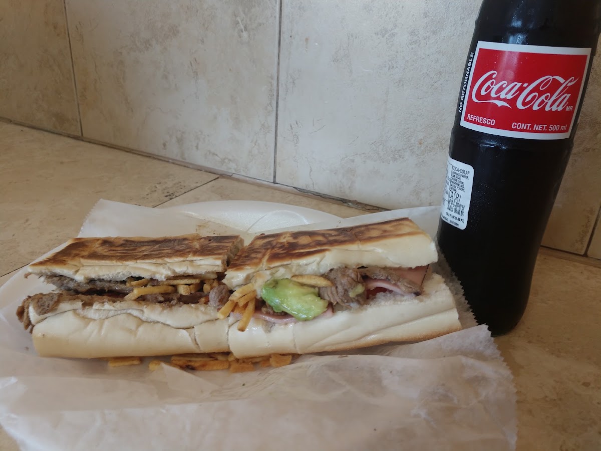 La Hispana Cafeteria