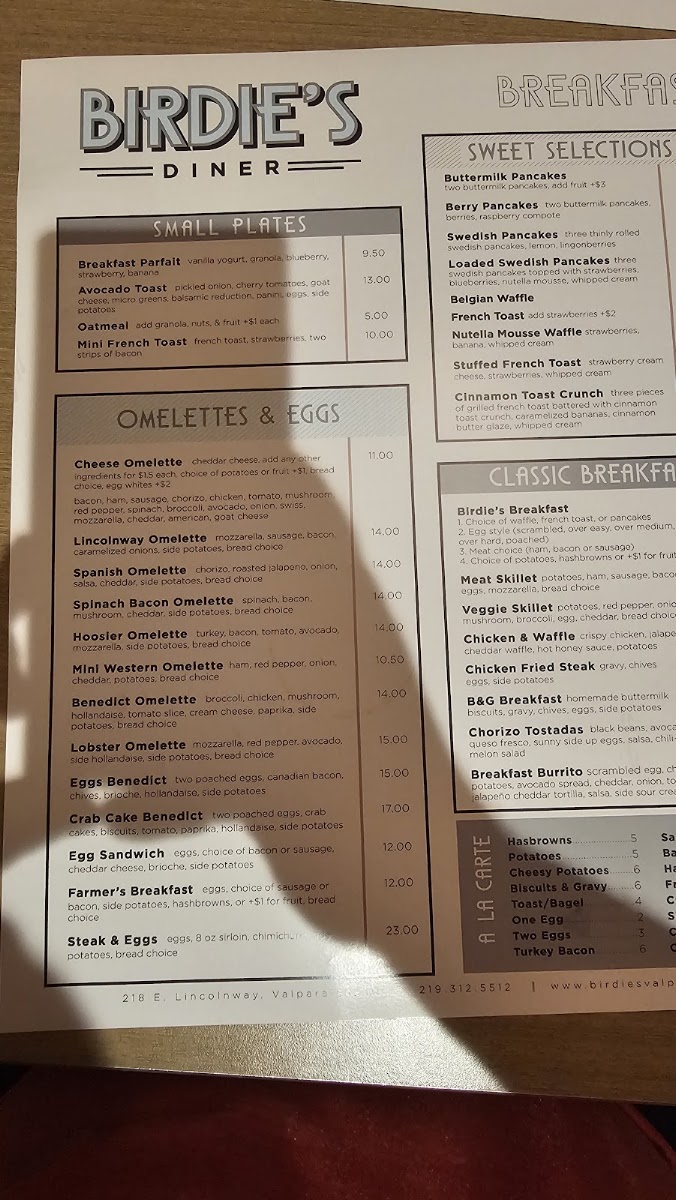 Birdie's Diner menu board