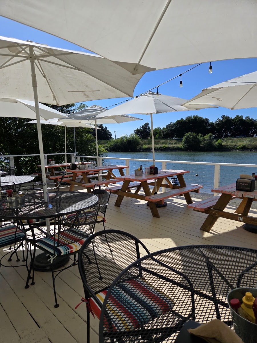 Ko-Ket Island Bar & Grill
