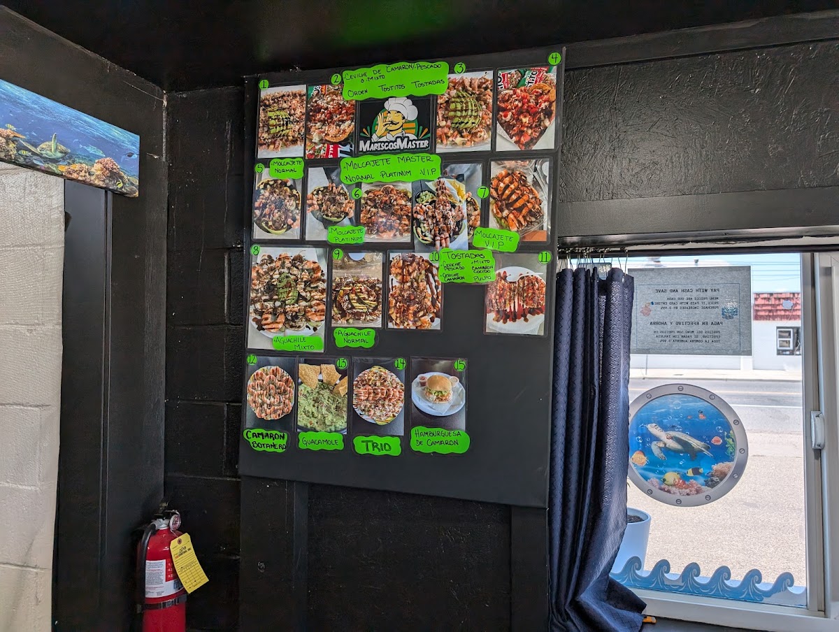 MariscosMaster Grandview menu board