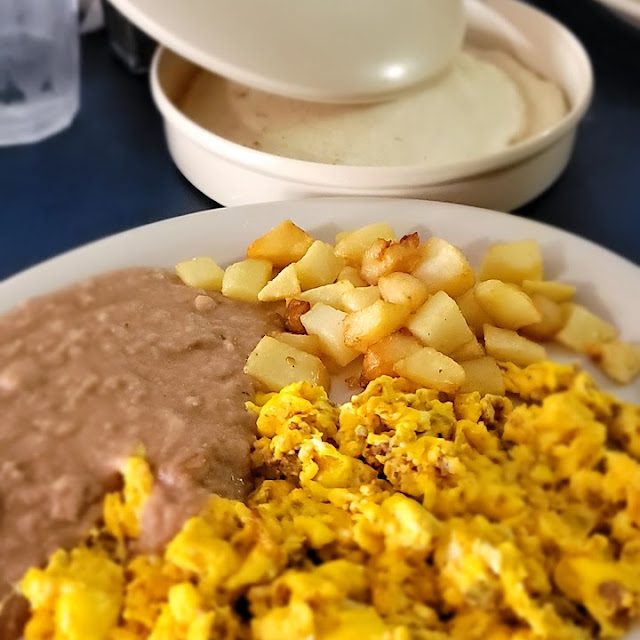 Huevo Con Chorizo
