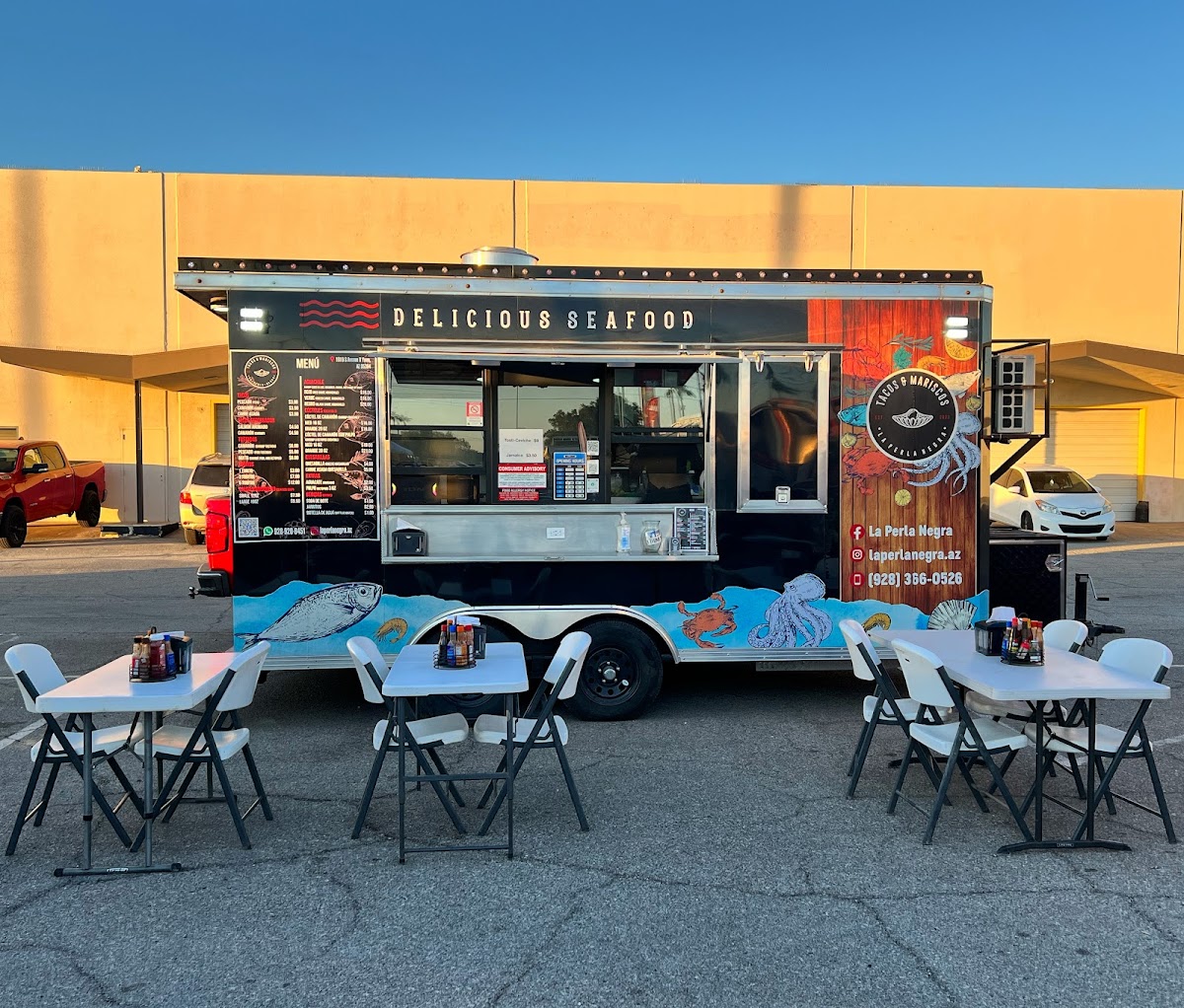 La Perla Negra Tacos & Mariscos