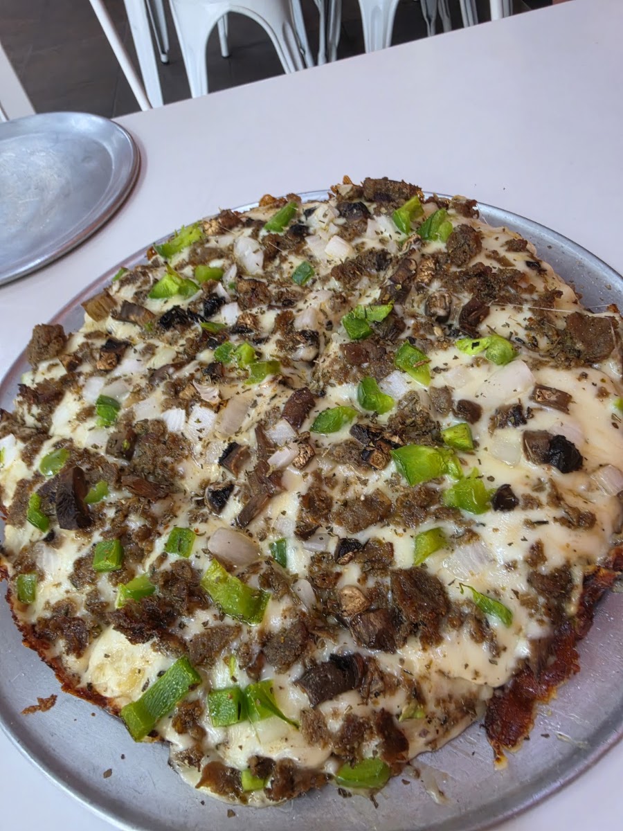 Fan Cave Pizzeria Lexington TN