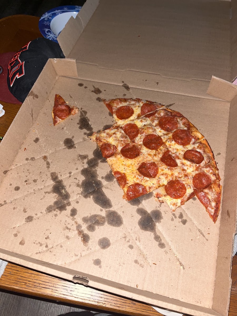 Fan Cave Pizzeria Lexington TN