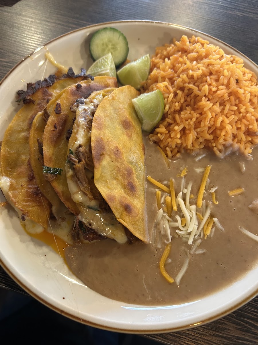 Taqueria Del Pueblo