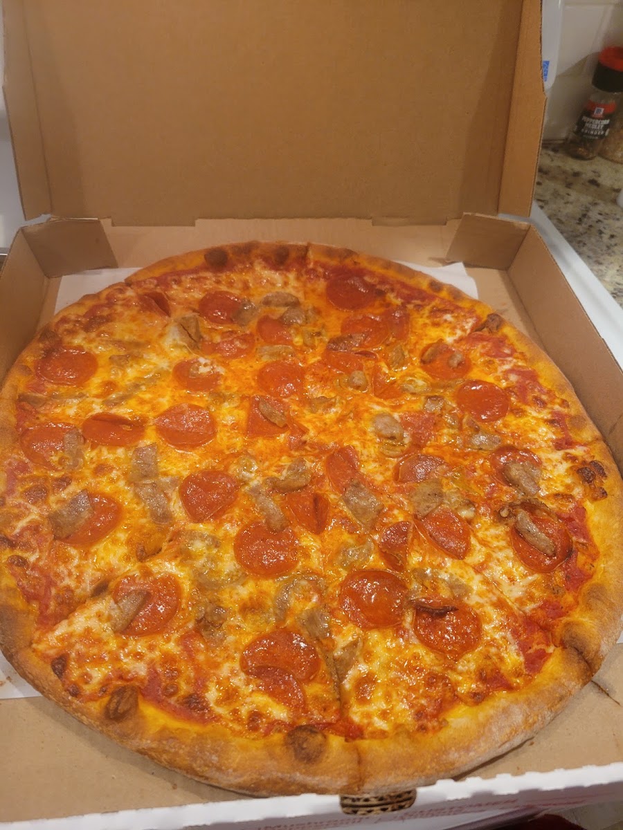 Mauricio’s Pizza & Pasta