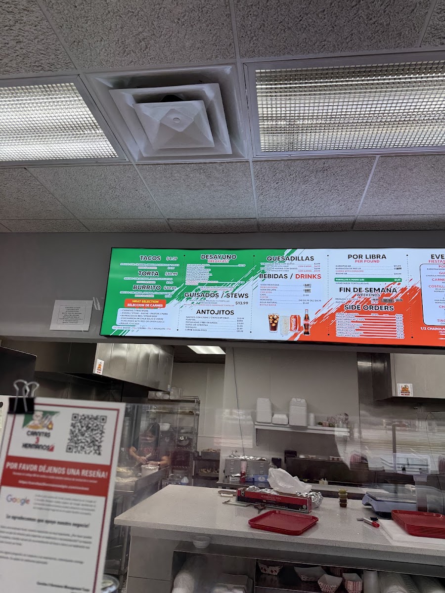 Carnitas 3 Hermanos menu board