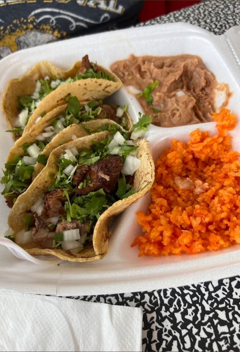 Carnitas 3 Hermanos