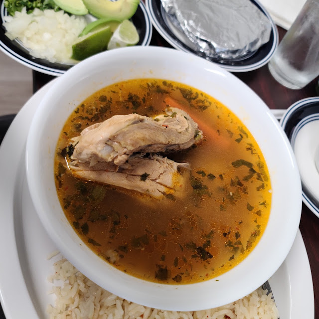 Caldo de Pollo Riquisimo