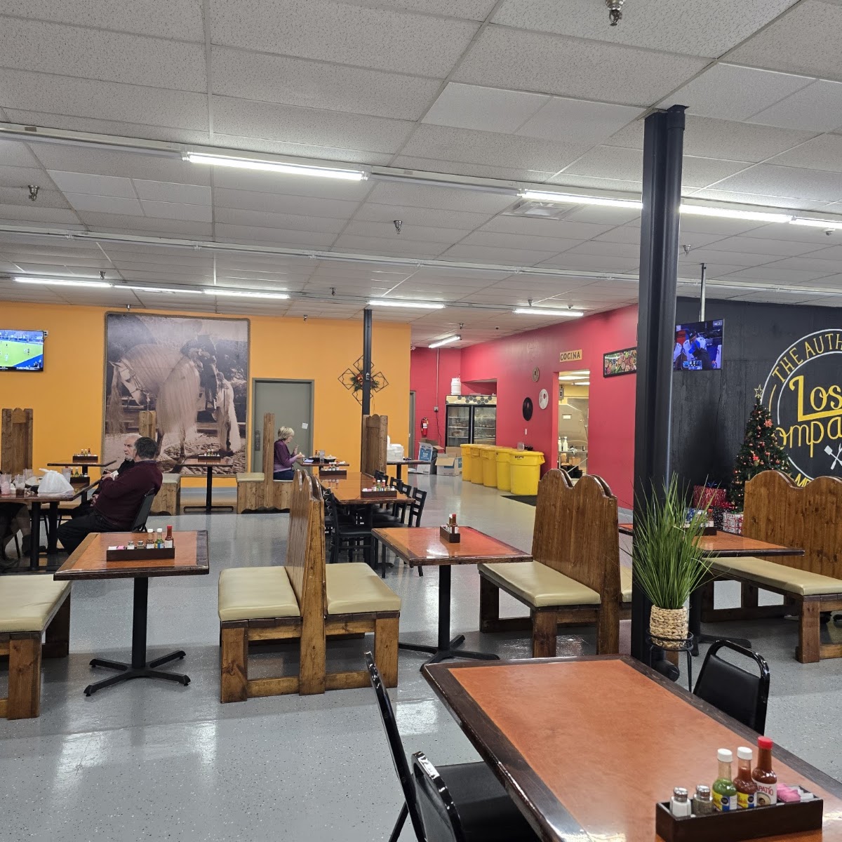 Los Compadres Mexican Restaurant