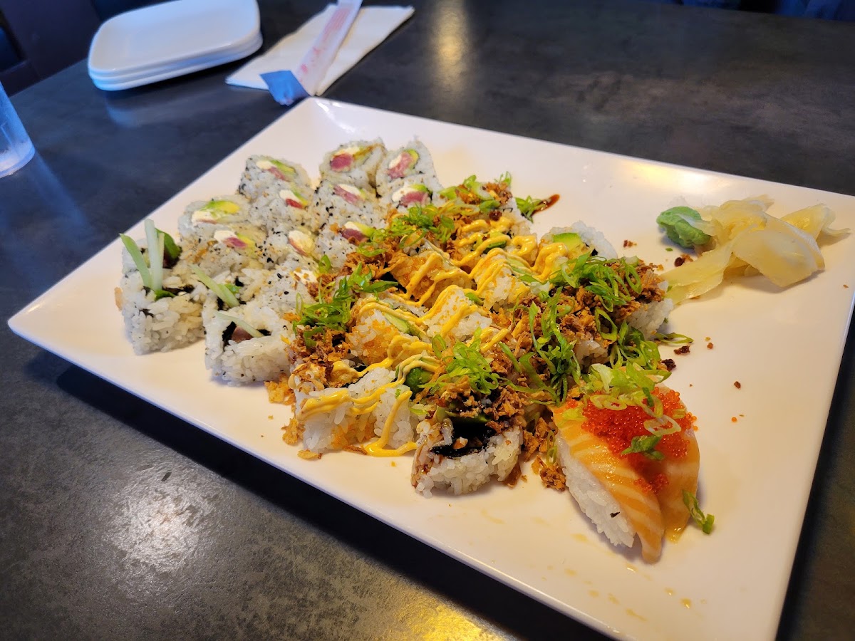 Momiji Sushi Restaurant - West Salem