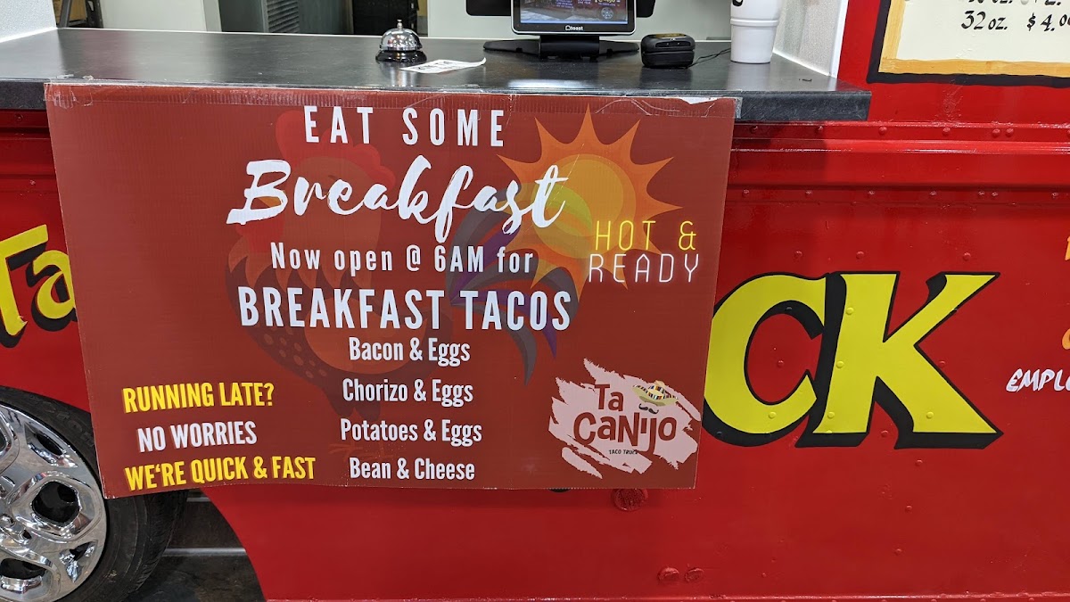 Ta Canijo (Maple Rd.) menu board