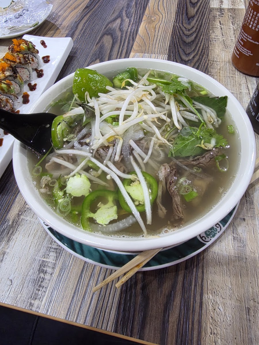 ATL sushi hibachi and pho (Thai Chinese Pho Hibachi sushi )
