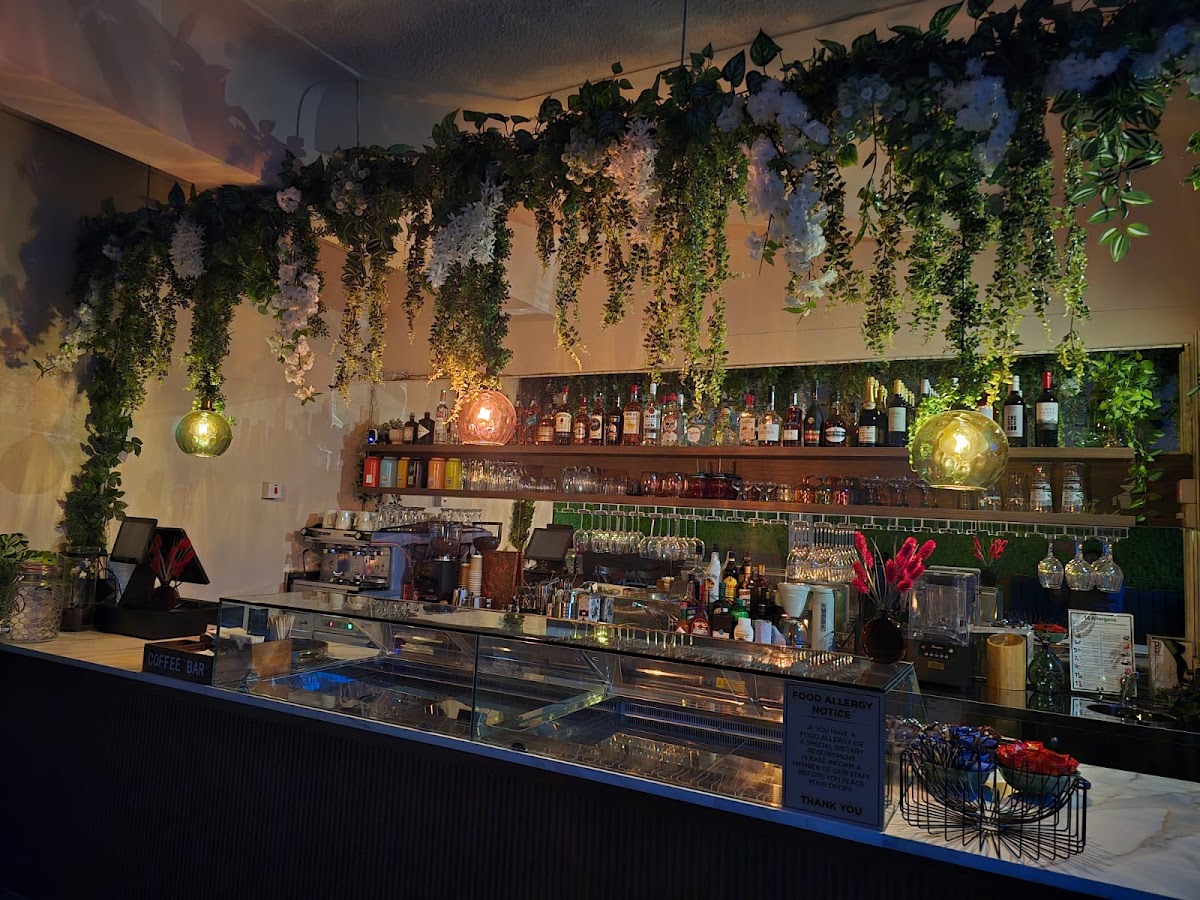 CLOVER'S CAFE AND TASTE RESTAURANT