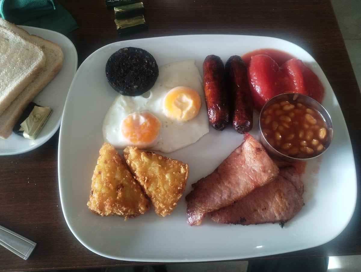 CLOVER'S CAFE AND TASTE RESTAURANT