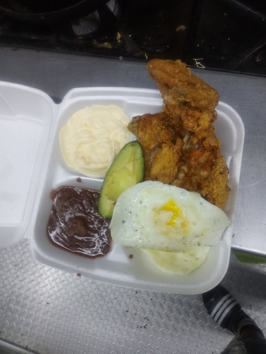Antojitos Los Ktrachos (Food Truck)