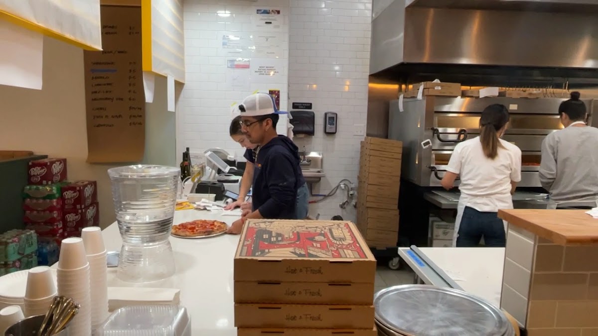 NEONY Pizza Works