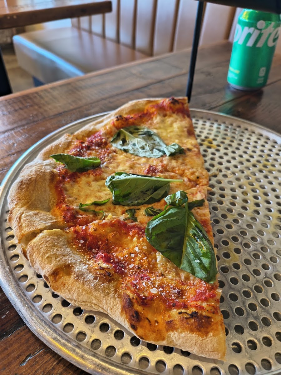 NEONY Pizza Works