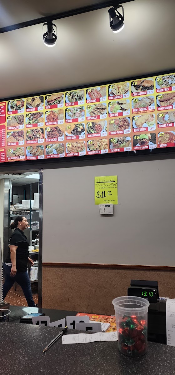 El Rey menu board