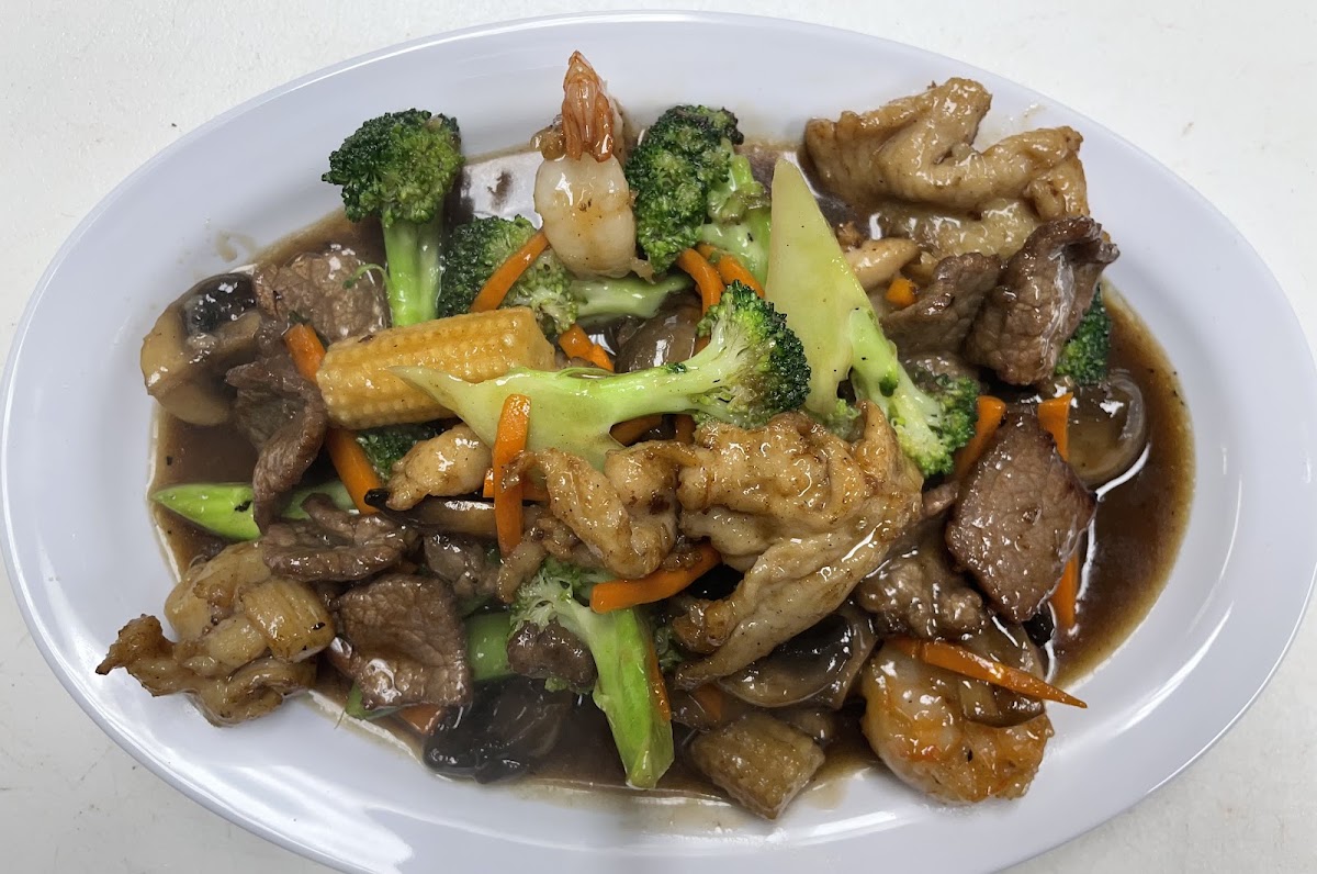Pho & Grill Hut