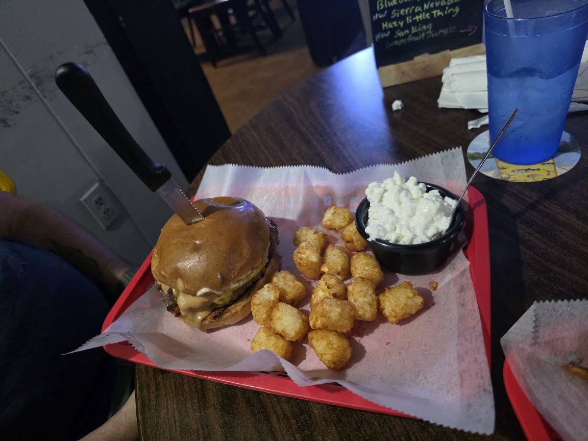 Barney's at Gentleman Tom's Hideaway