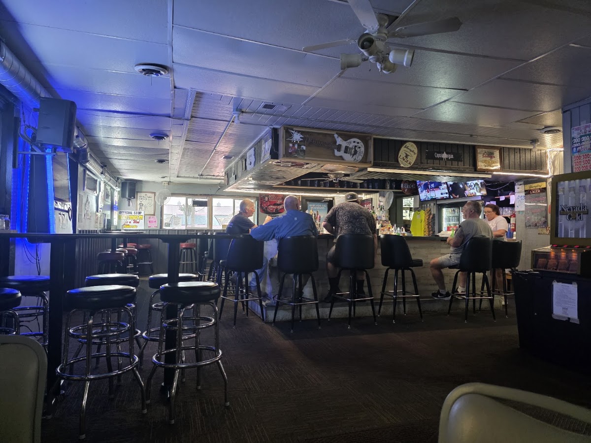 Barney's at Gentleman Tom's Hideaway