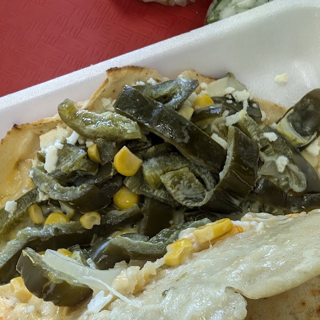 Quesadilla De Rajas Con Elote