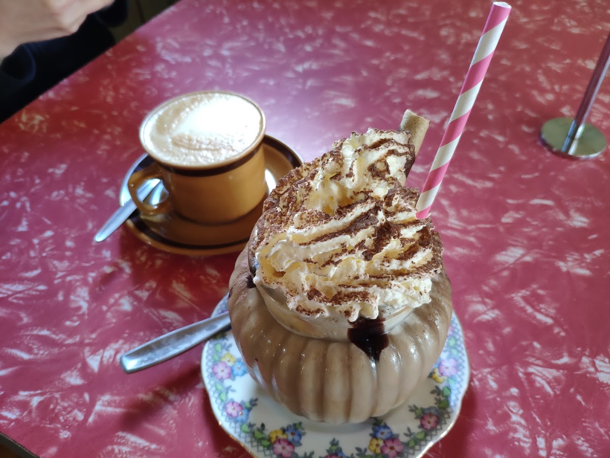 1/2 Acre Coffee Lounge Cafe