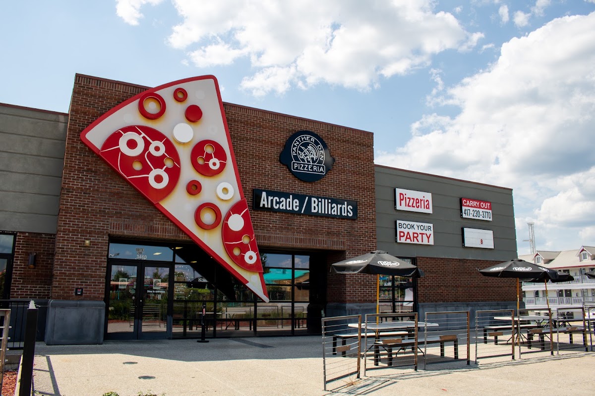 Panther Den Pizzeria