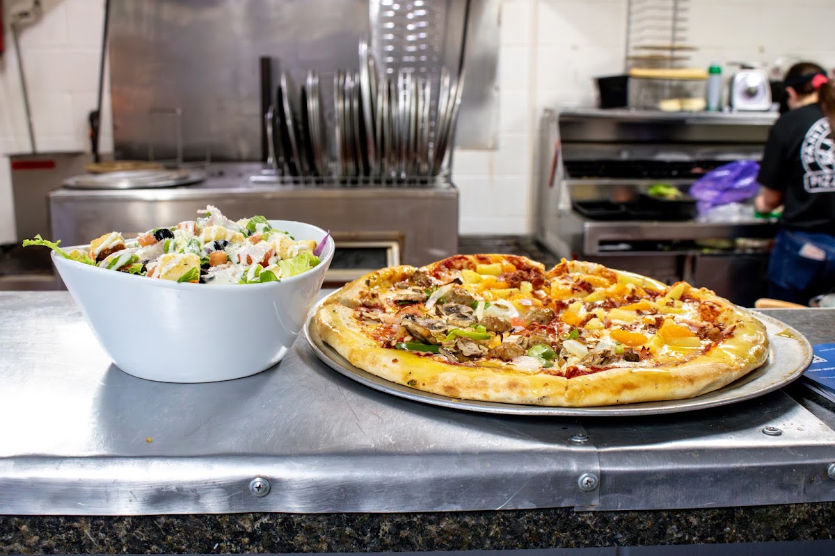 Panther Den Pizzeria