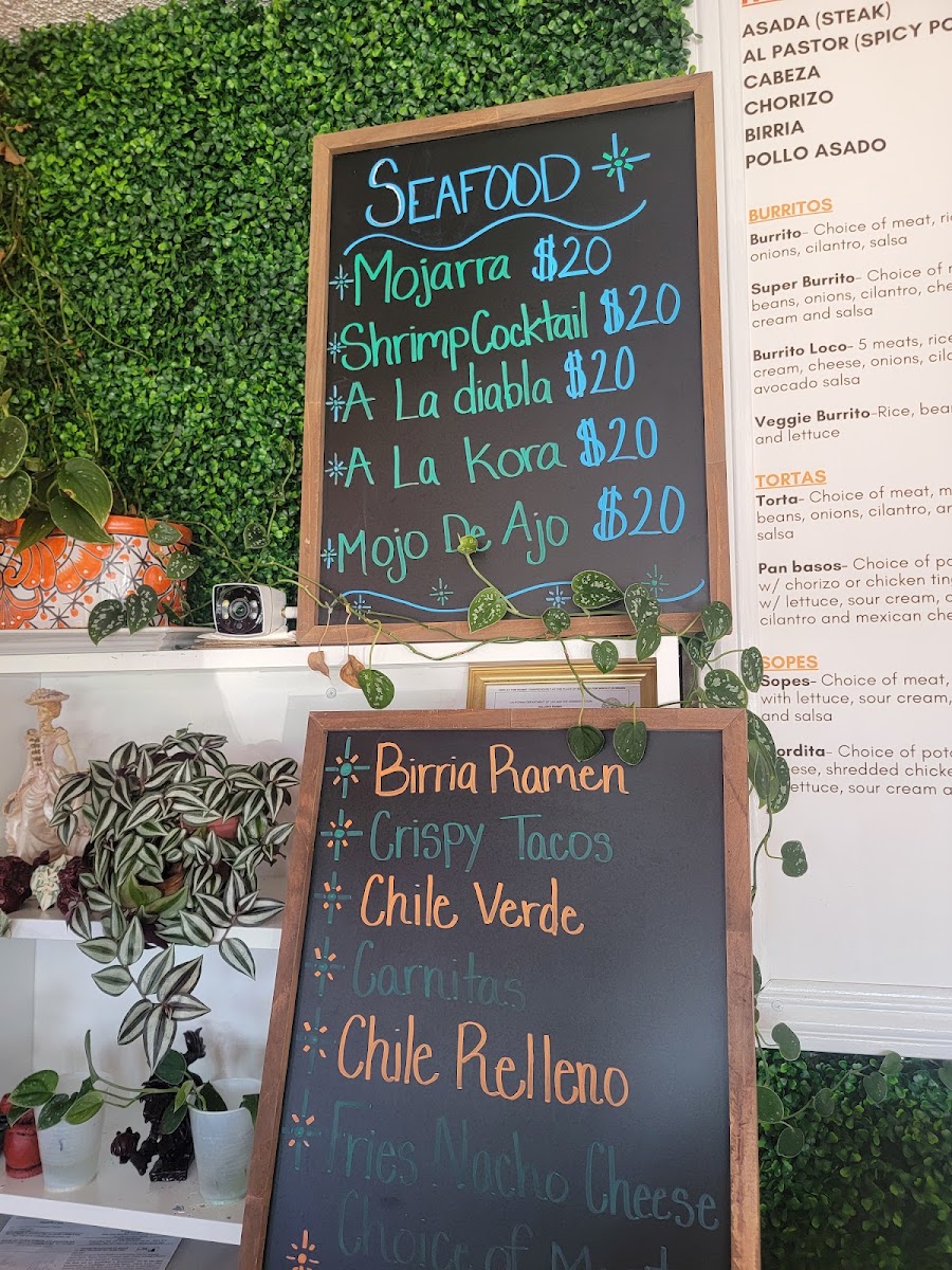 Mima’s Taquería menu board