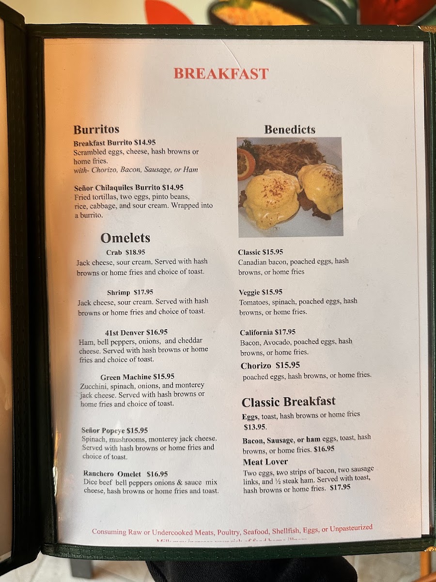 Señor Chilaquiles menu board