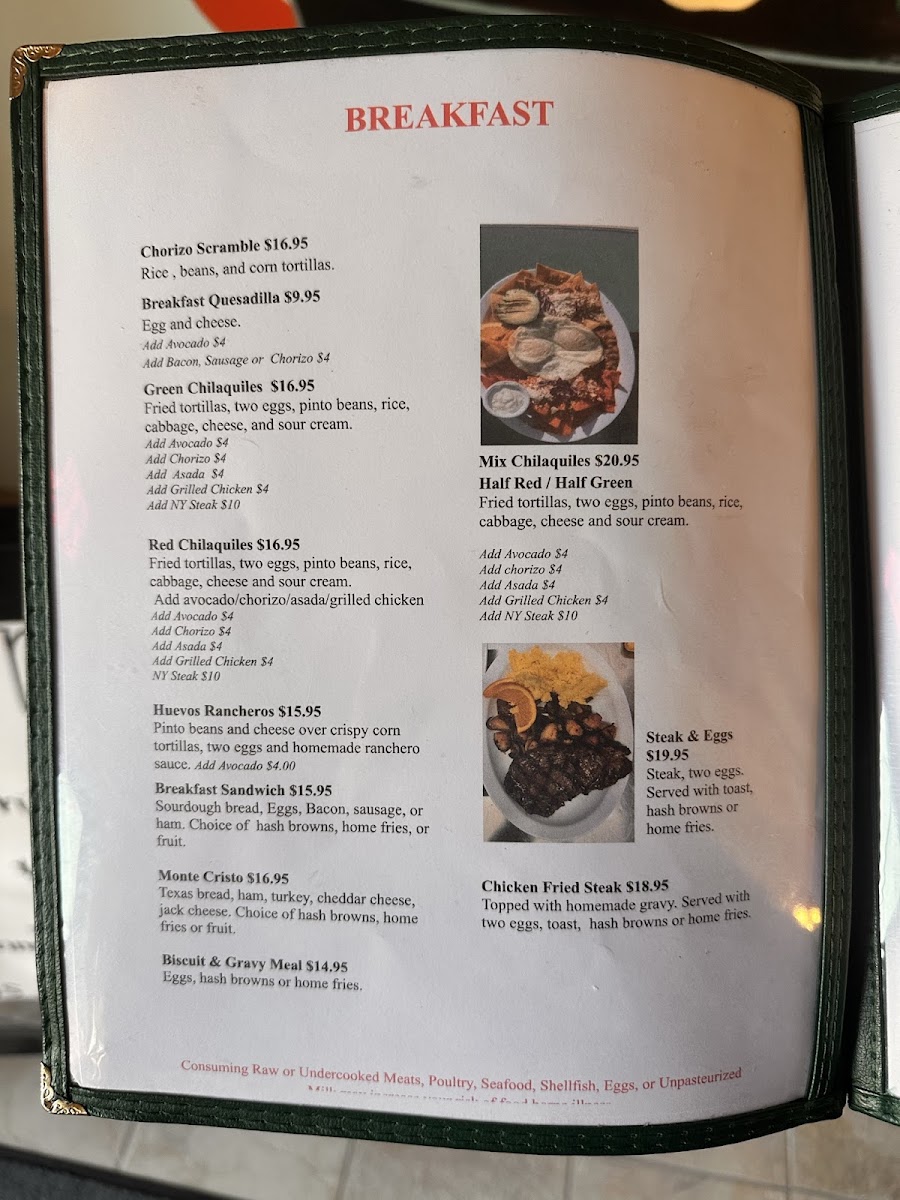 Señor Chilaquiles menu board