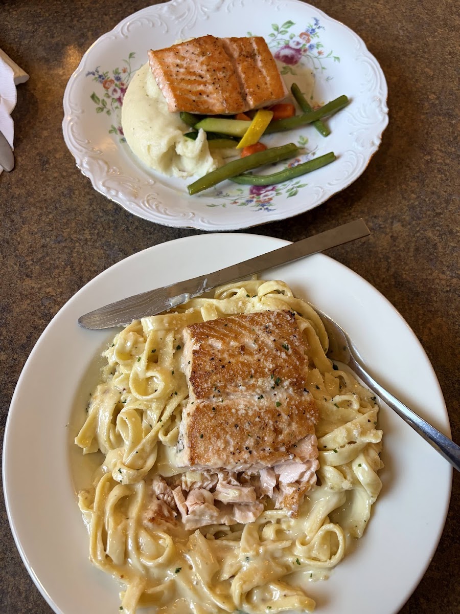 Gracies Restaurant and Bar