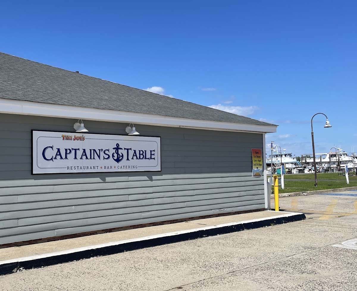 Captain's Table Restaurant