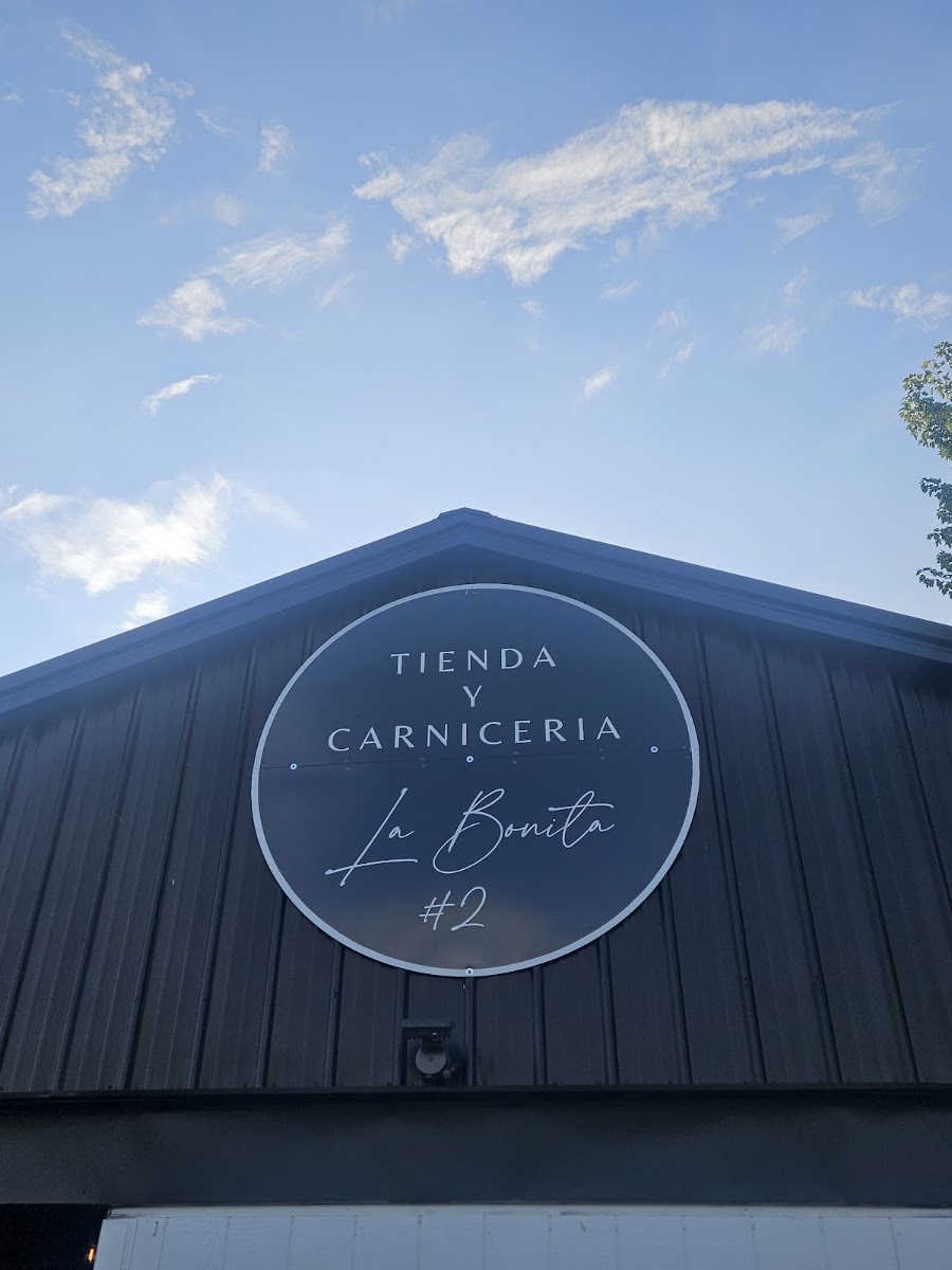 Tienda y Carnicería la Bonita #2