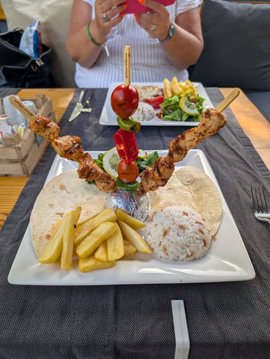 Love 66 - British Pub&Bar Grill